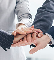 以人為本 以人為本